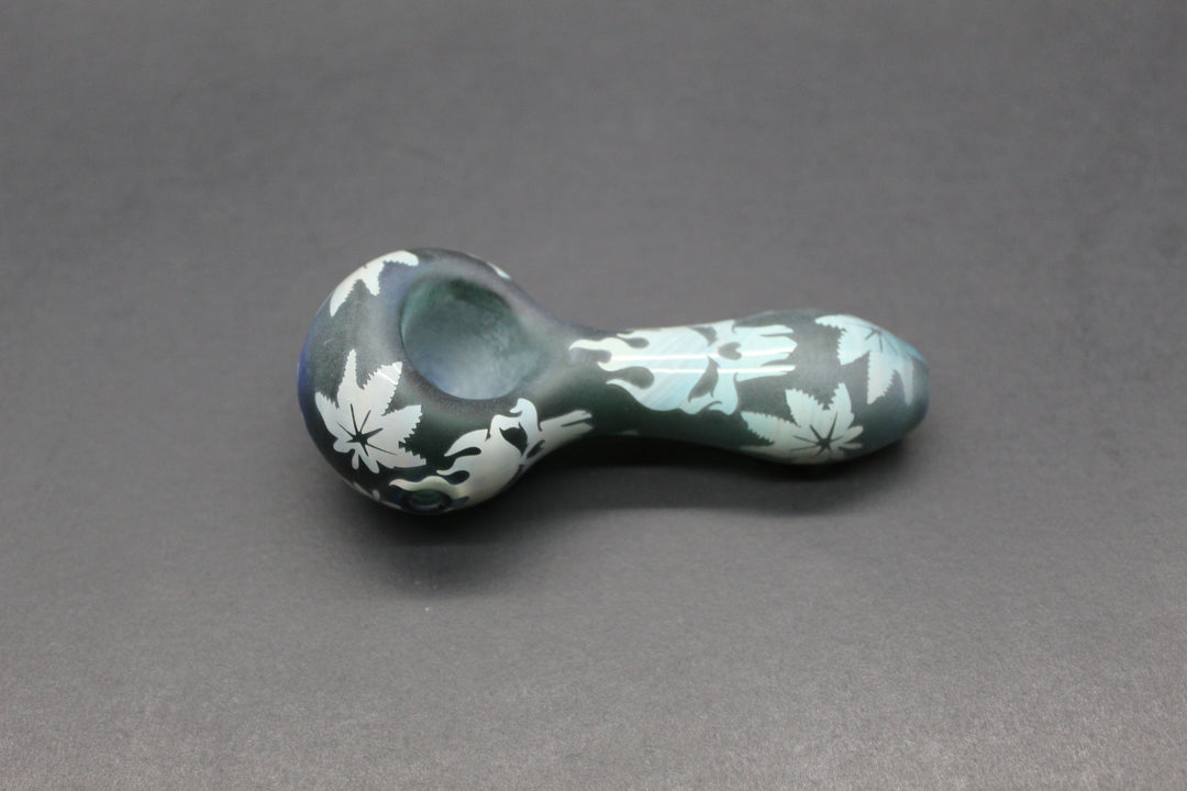Hand Pipe- Frosted Skull